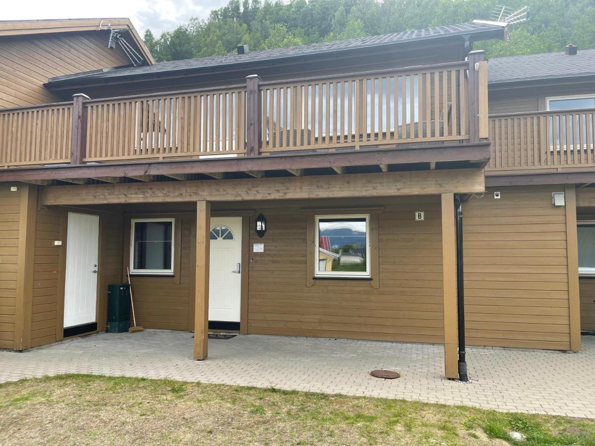 Pa Taket Overnatting Sorkjosen Exterior photo